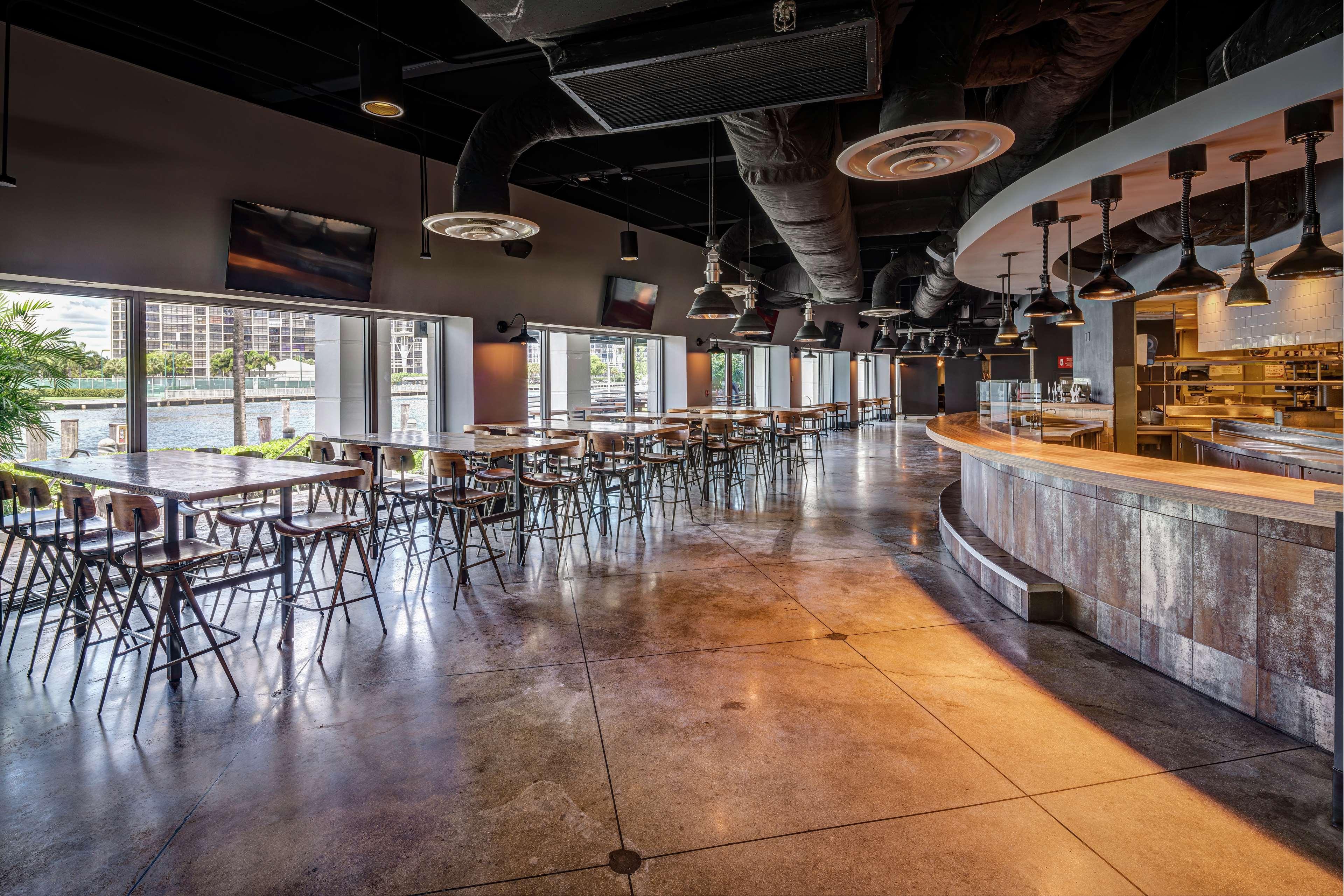 The Diplomat Hollywood, Curio Collection By Hilton Station touristique