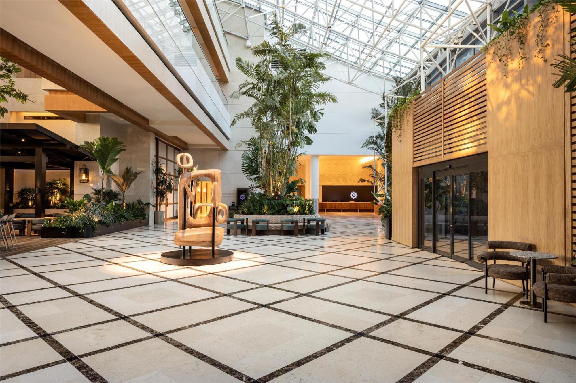 Resort The Diplomat Hollywood, Curio Collection By Hilton 4*