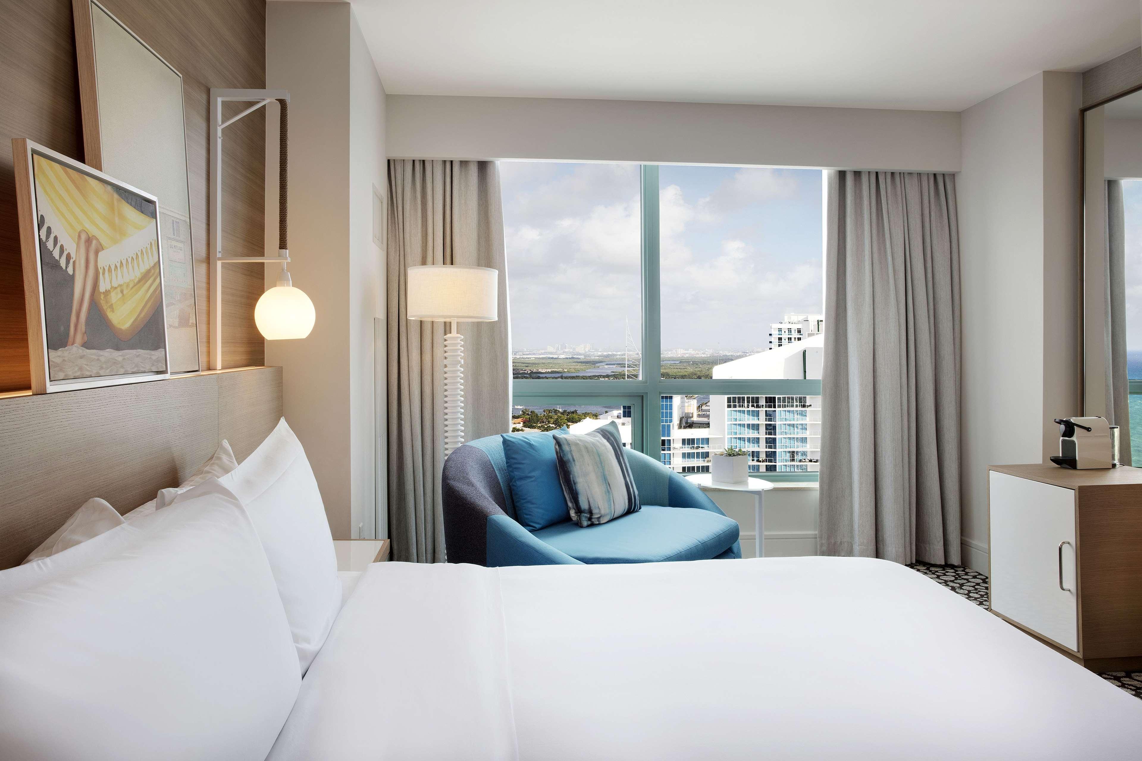 The Diplomat Hollywood, Curio Collection By Hilton