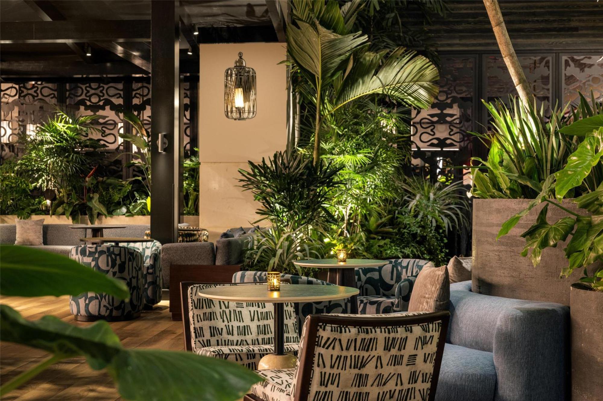 The Diplomat Hollywood, Curio Collection By Hilton Hollywood
